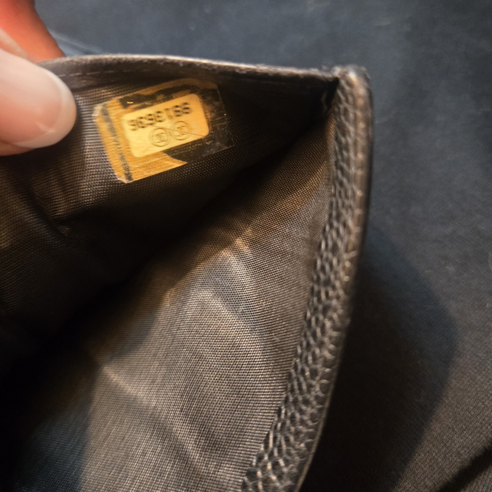 Chanel CC Caviar Kisslock Wallet - Picture 9 of 9